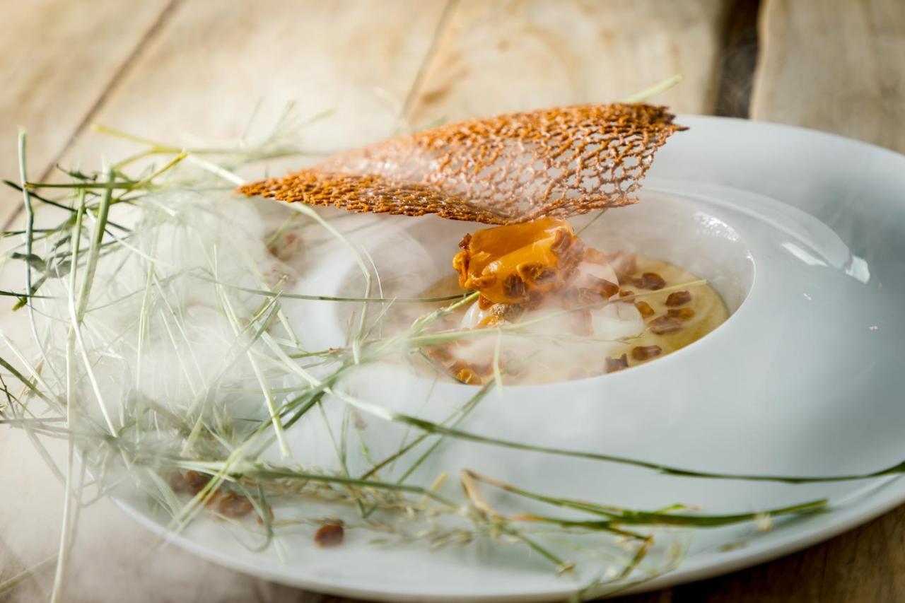 Hotel Restaurant Gastronomique La Huchette Replonges Bagian luar foto